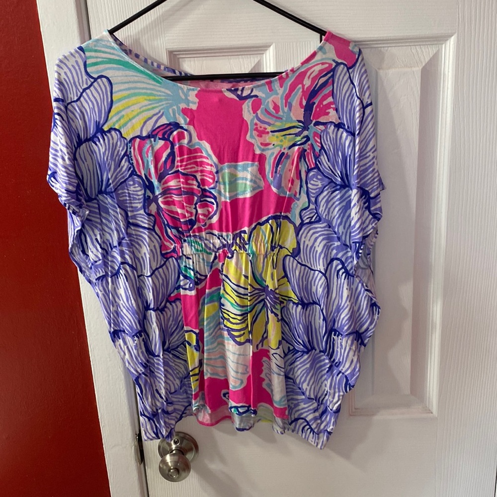 HP 🌸🌸🌸Lilly pulitzer adorable top, roching to mid section. XXS/XS